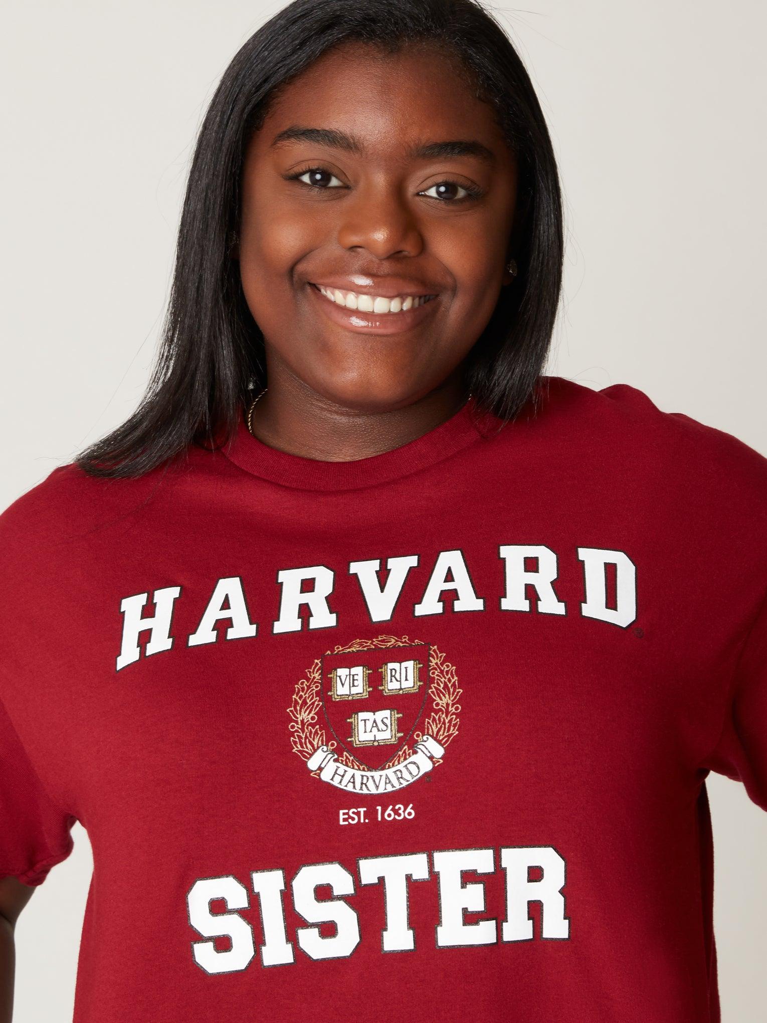 boycot Terug kijken Pakket Harvard Sister T-Shirt – The Harvard Shop